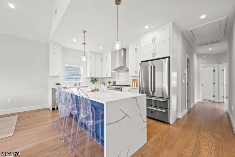 402 Rutgers Avenue Hillside, NJ 07205 - Photo 2 of 27