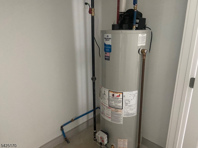 402 Rutgers Avenue Hillside, NJ 07205 - Photo 23 of 30