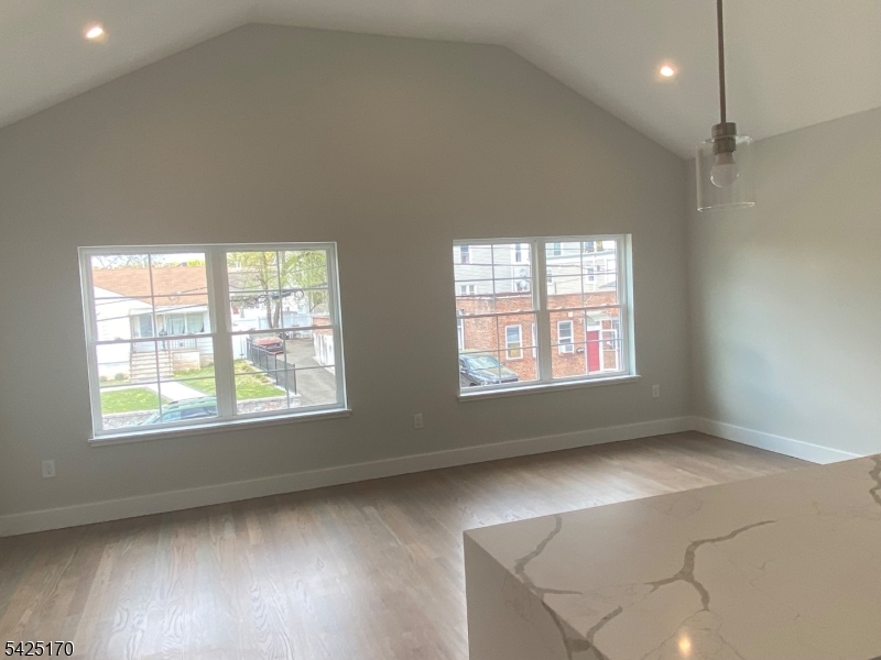 402 Rutgers Avenue Hillside, NJ 07205 - Photo 4 of 30