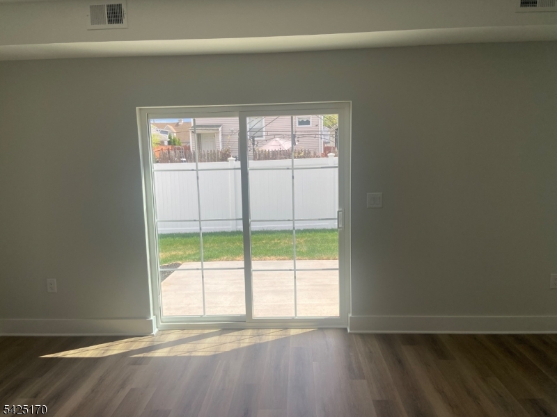 402 Rutgers Avenue Hillside, NJ 07205 - Photo 6 of 30