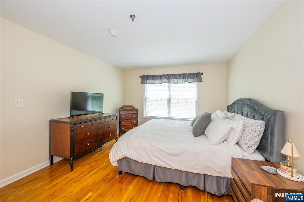 30-08 Federal Hill Road, Unit 8 Pompton Lakes, NJ 07442 - Photo 26 of 34
