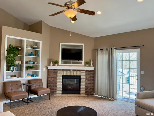 $537,000 | 3501 North 72nd Street, Quincy, IL 62305