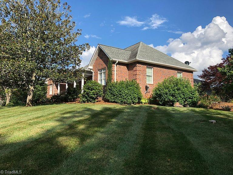1410 Farmer Road Denton, NC 27239 - Photo 4 of 33 Gallery Image 4