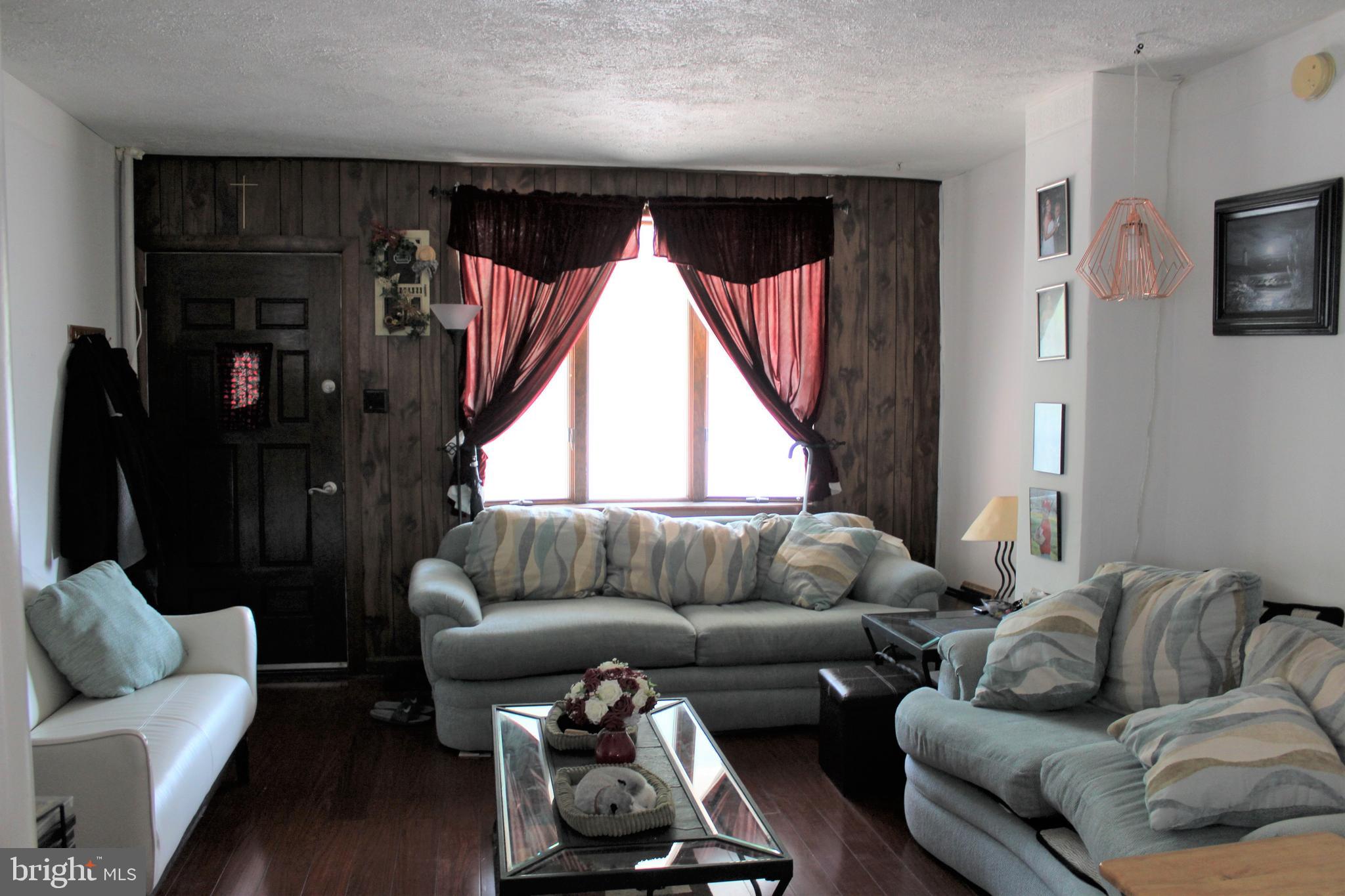 708 Hunter Street Gloucester City, NJ 08030 - Photo 4 of 24