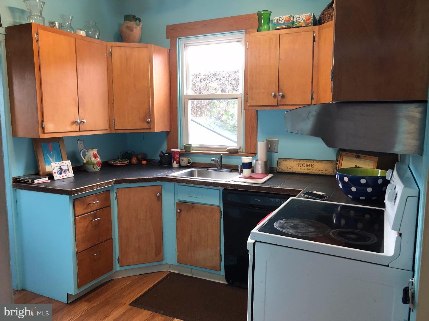 531 Sagamore Road Havertown, PA 19083 - Photo 8 of 17 Kitchen