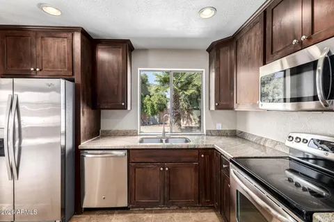 $540,000 | 4344 East Shea Boulevard, Phoenix, AZ 85028