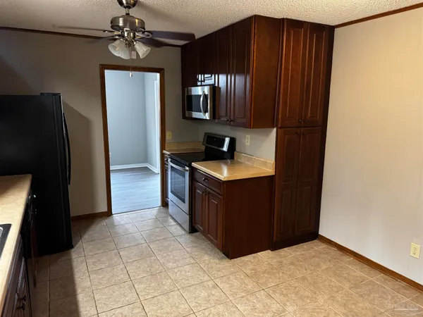 $2,200 | 5941 Leesway Boulevard, Pensacola, FL 32504
