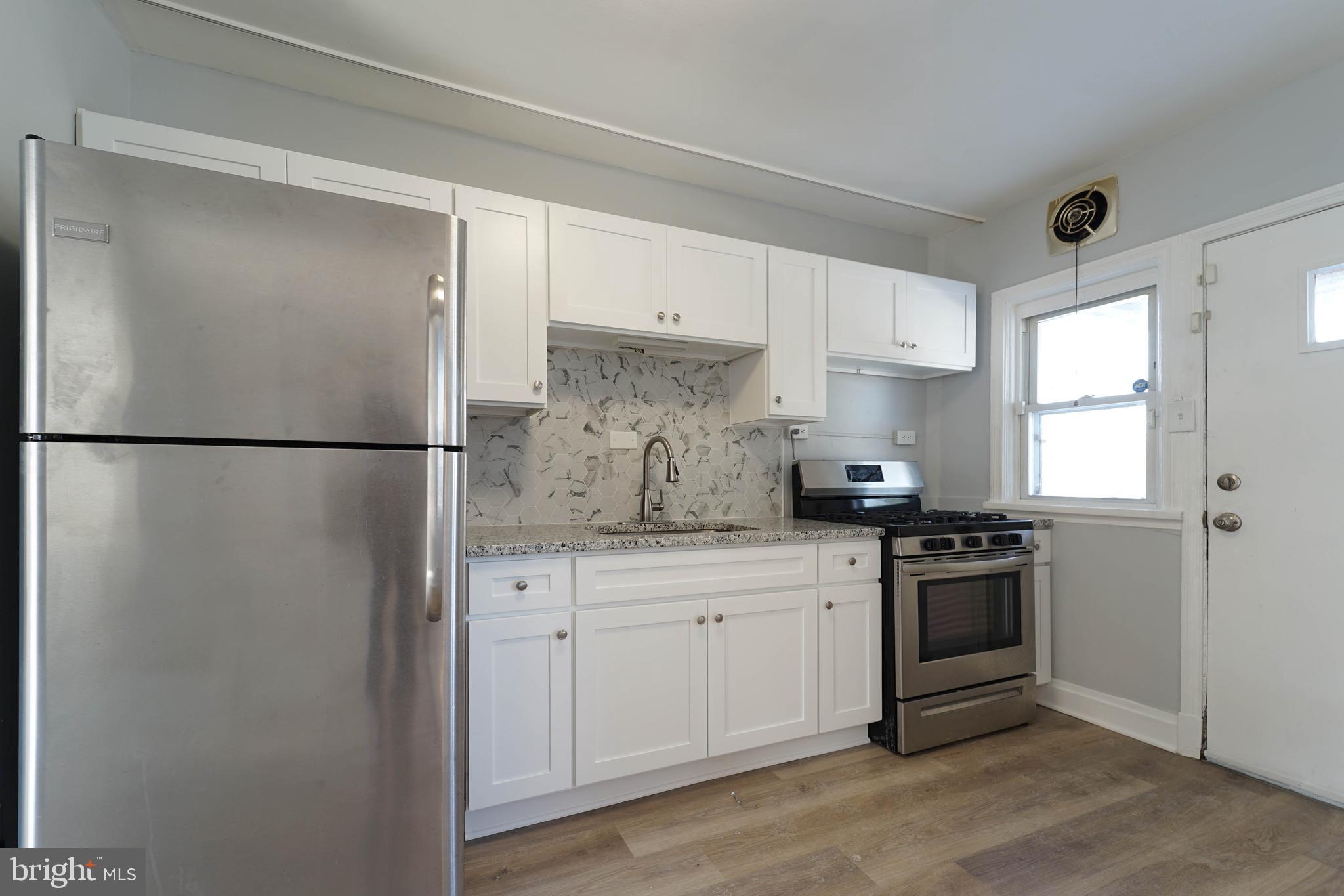 809 Braeside Road Baltimore, MD 21229 - Photo 13 of 32