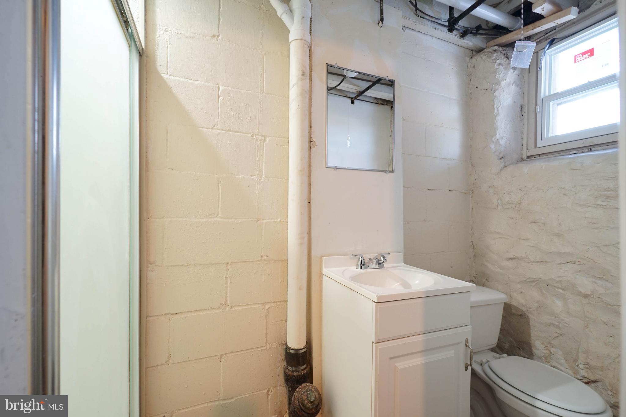 809 Braeside Road Baltimore, MD 21229 - Photo 18 of 32