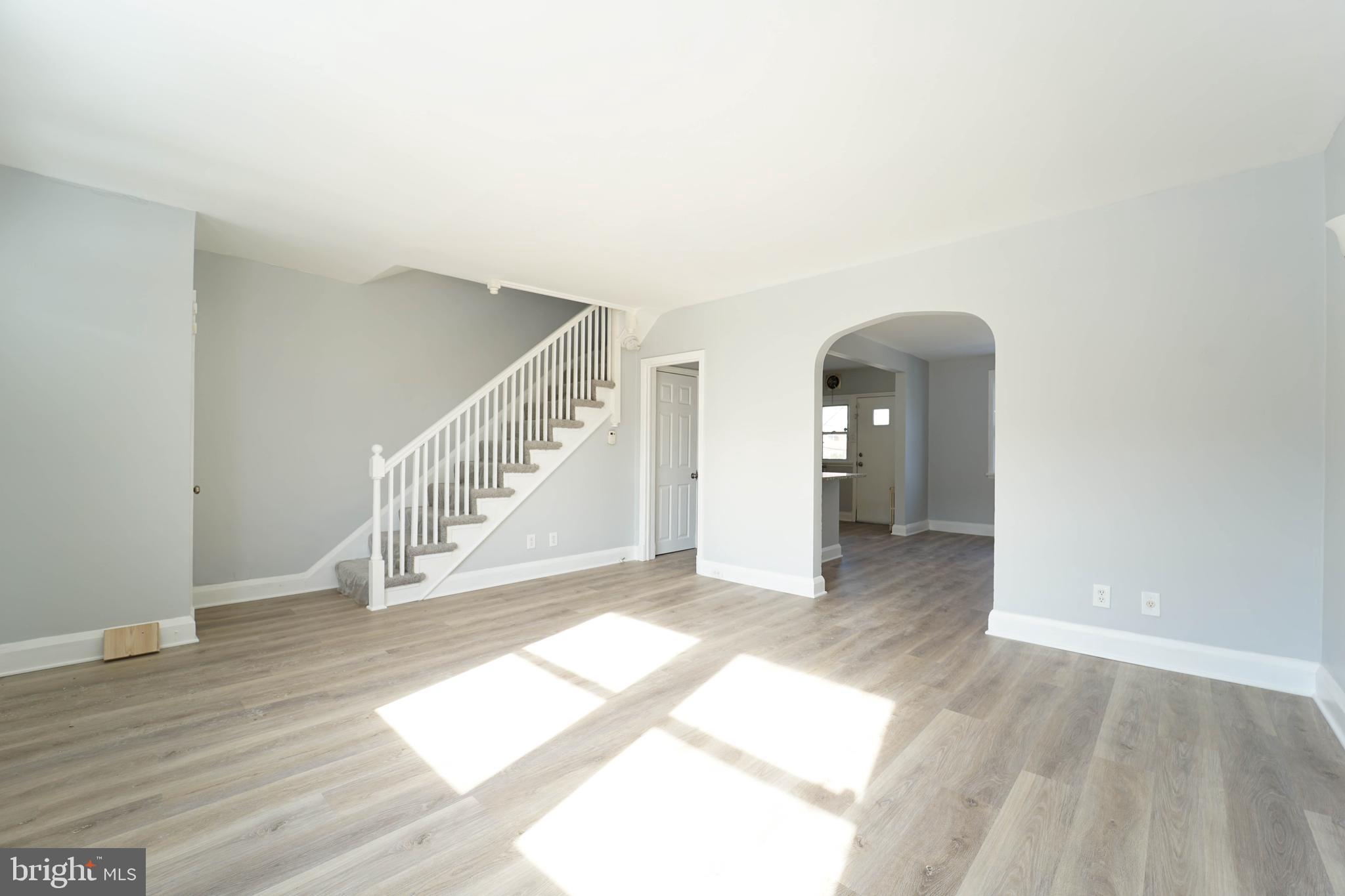 809 Braeside Road Baltimore, MD 21229 - Photo 5 of 32