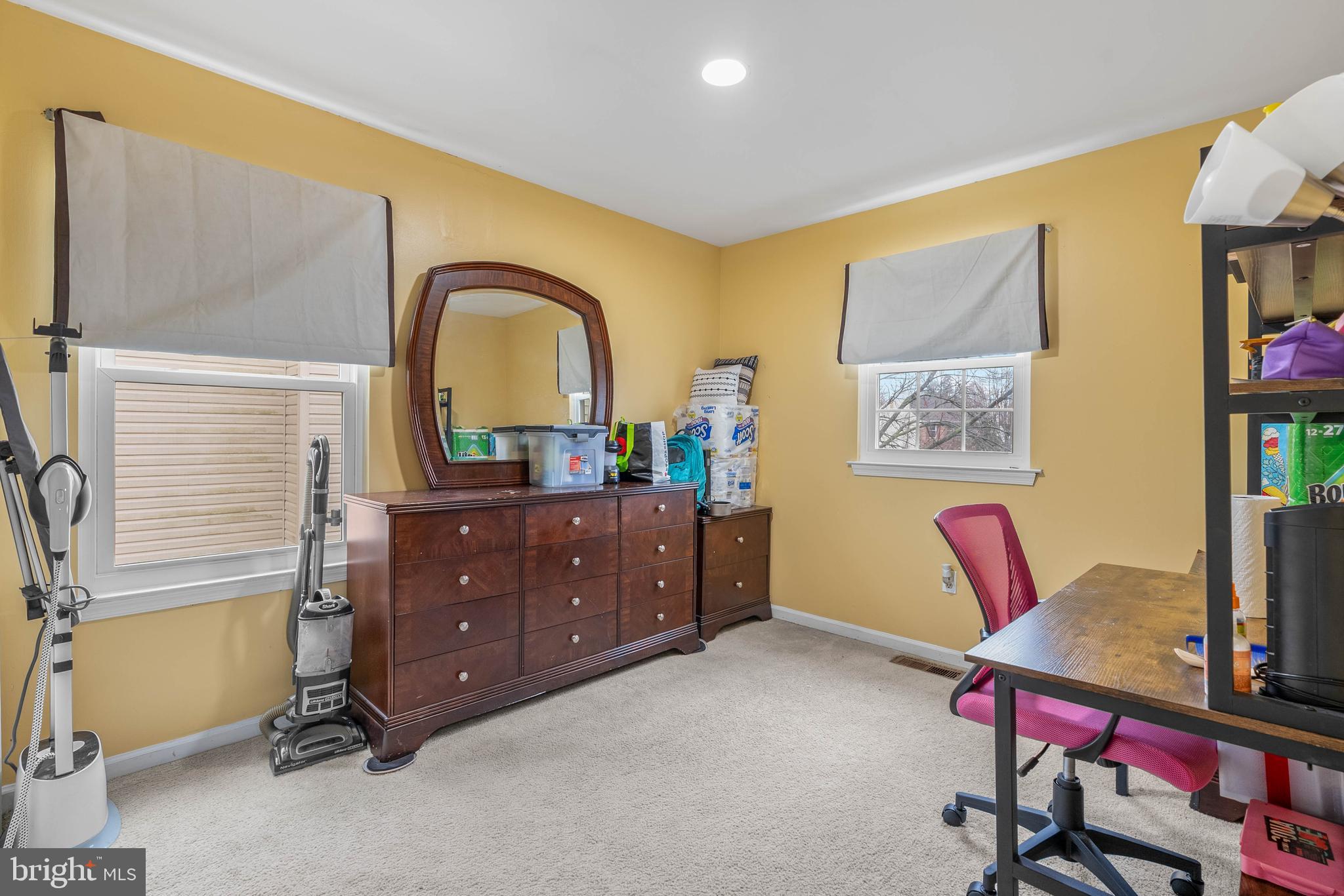 1012 Franklin Avenue Croydon, PA 19021 - Photo 17 of 25 a workspace with furniture and window