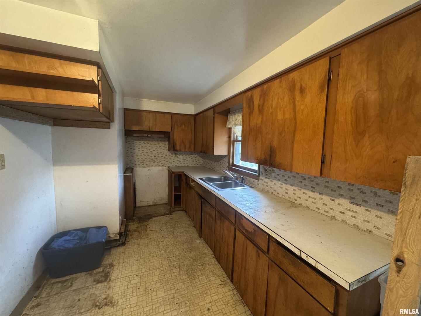 1534 39th Street Rock Island, IL 61201 - Photo 8 of 13
