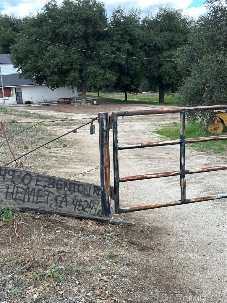 34930 East Benton Road Hemet, CA 92544 - Photo 13 of 54 Front gate.