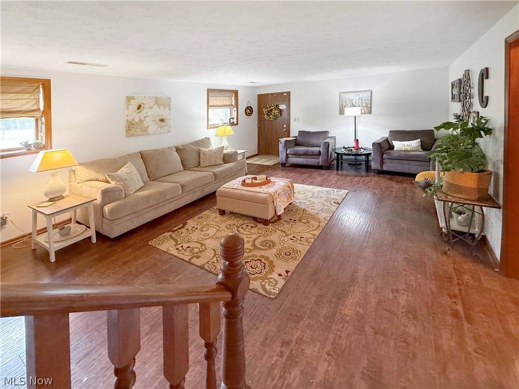3172 Killian Road Uniontown, OH 44685 - Photo 9 of 26 Family Room