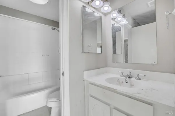 $419,000 | 566 Santa Alicia Drive, Rohnert Park, CA 94928