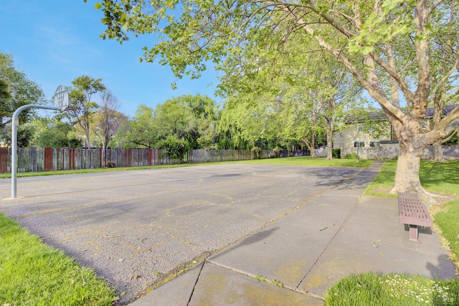 566 Santa Alicia Drive Rohnert Park, CA 94928 - Photo 25 of 28