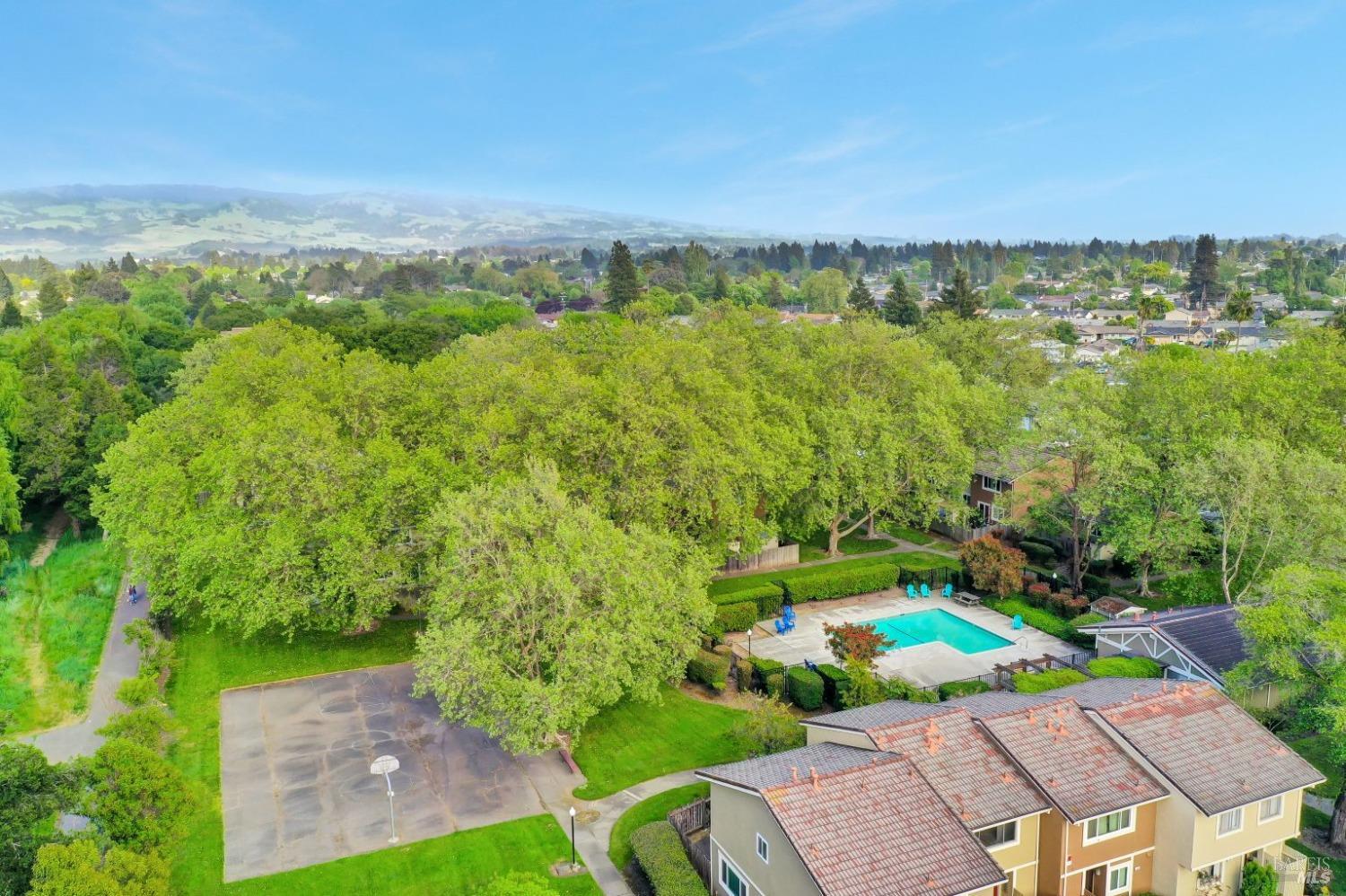 566 Santa Alicia Drive Rohnert Park, CA 94928 - Photo 27 of 28