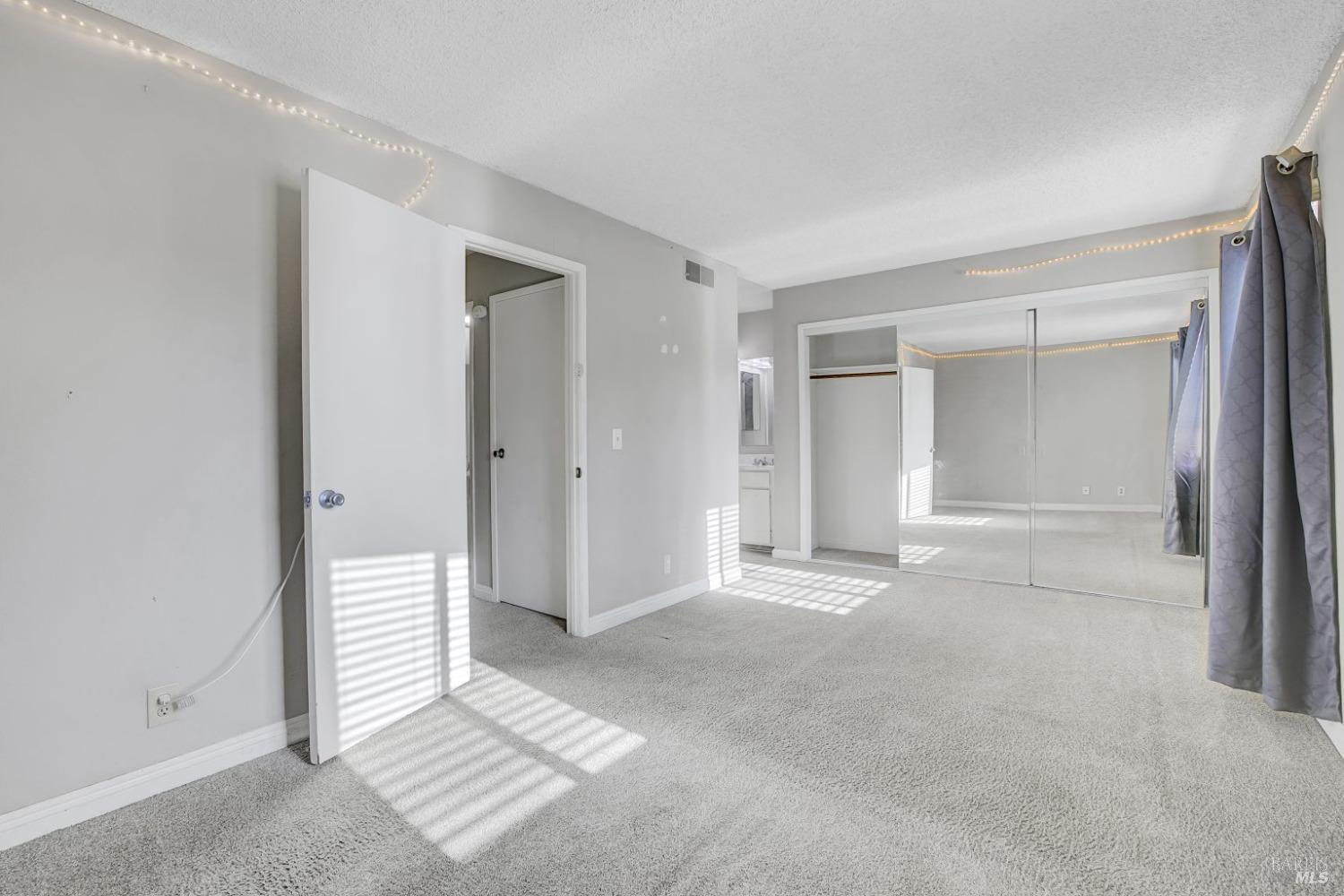 566 Santa Alicia Drive Rohnert Park, CA 94928 - Photo 9 of 28