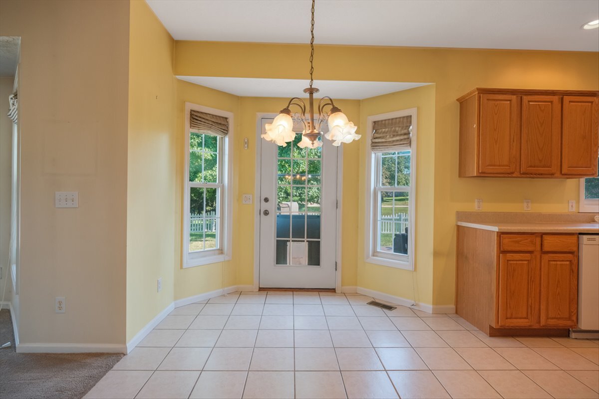 4406 Crossgate Drive Champaign, IL 61822 - Photo 19 of 64