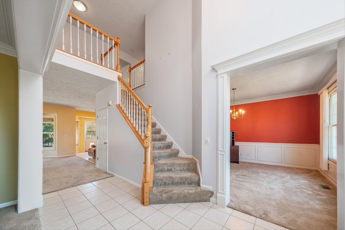 4406 Crossgate Drive Champaign, IL 61822 - Photo 3 of 64 a view of entryway