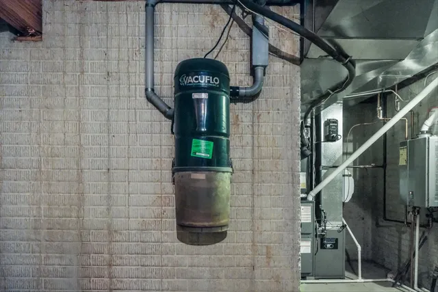 $499,900 | 4406 Crossgate Drive, Champaign, IL 61822