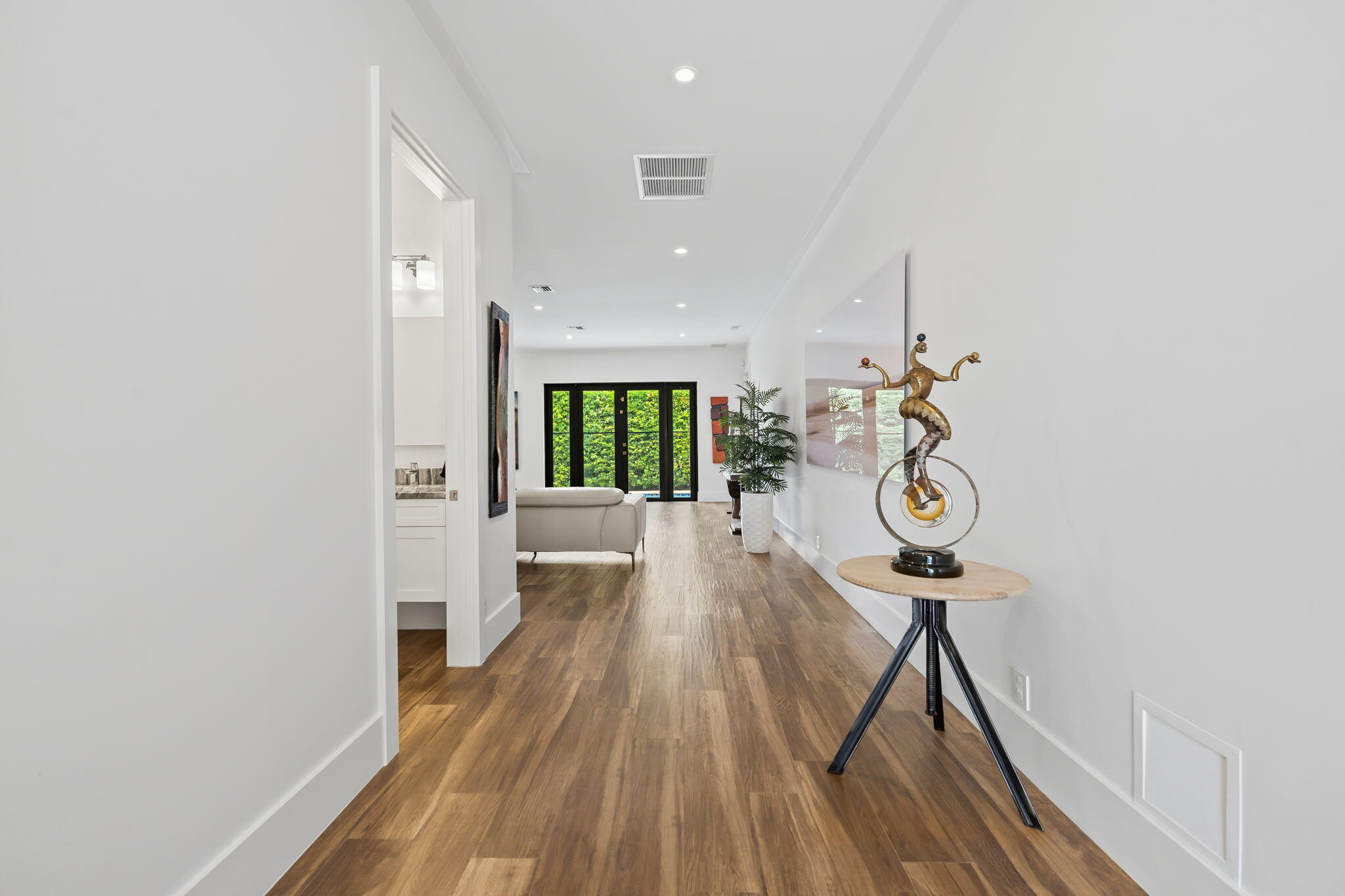 3209 Leigh Road Pompano Beach, FL 33062 - Photo 6 of 34 3209 foyer 2