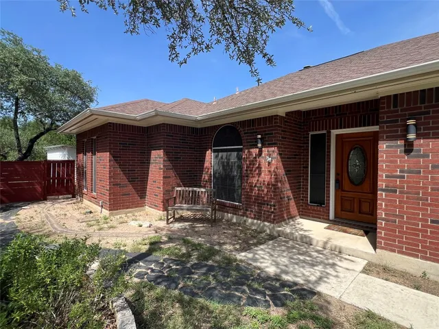 $3,100 | 10400 West Cave Loop, Dripping Springs, TX 78620