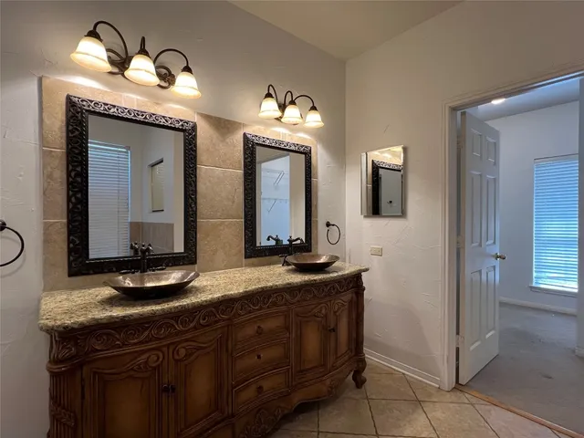 $3,100 | 10400 West Cave Loop, Dripping Springs, TX 78620