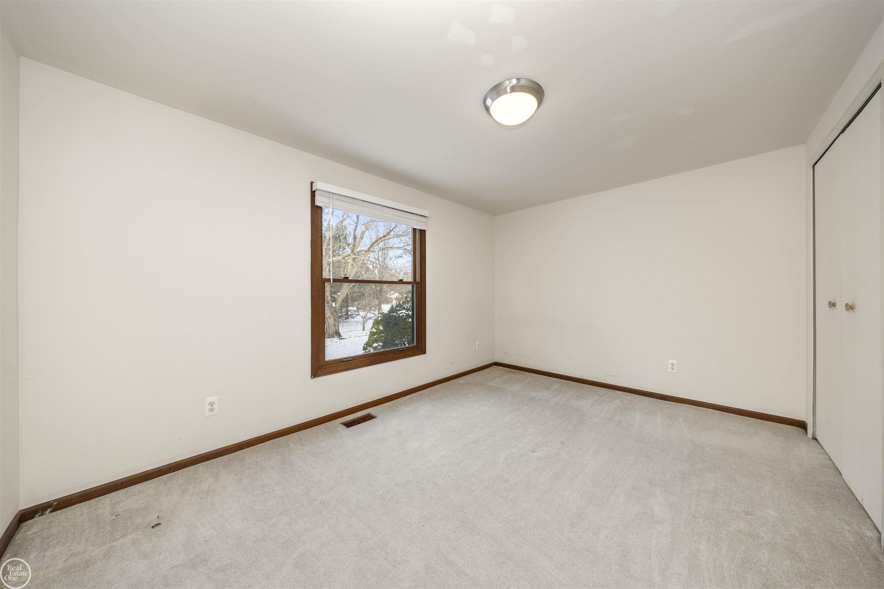 441 Silvervale Drive Rochester Hills, MI 48309 - Photo 42 of 65