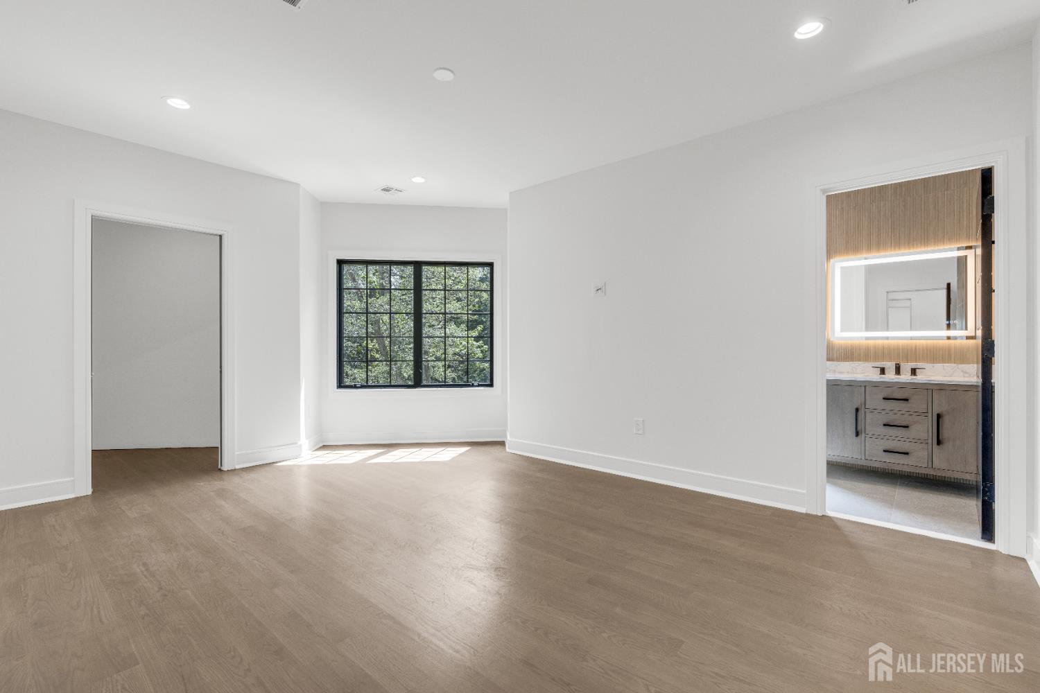 28 Harding Avenue Edison, NJ 08820 - Photo 30 of 62 a view of an empty room with a window