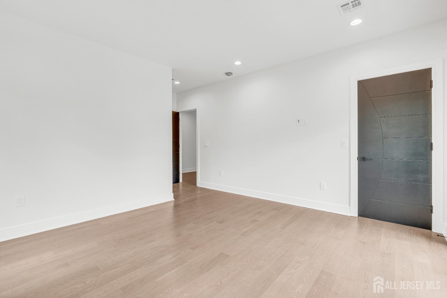 28 Harding Avenue Edison, NJ 08820 - Photo 34 of 62 a view of an empty room