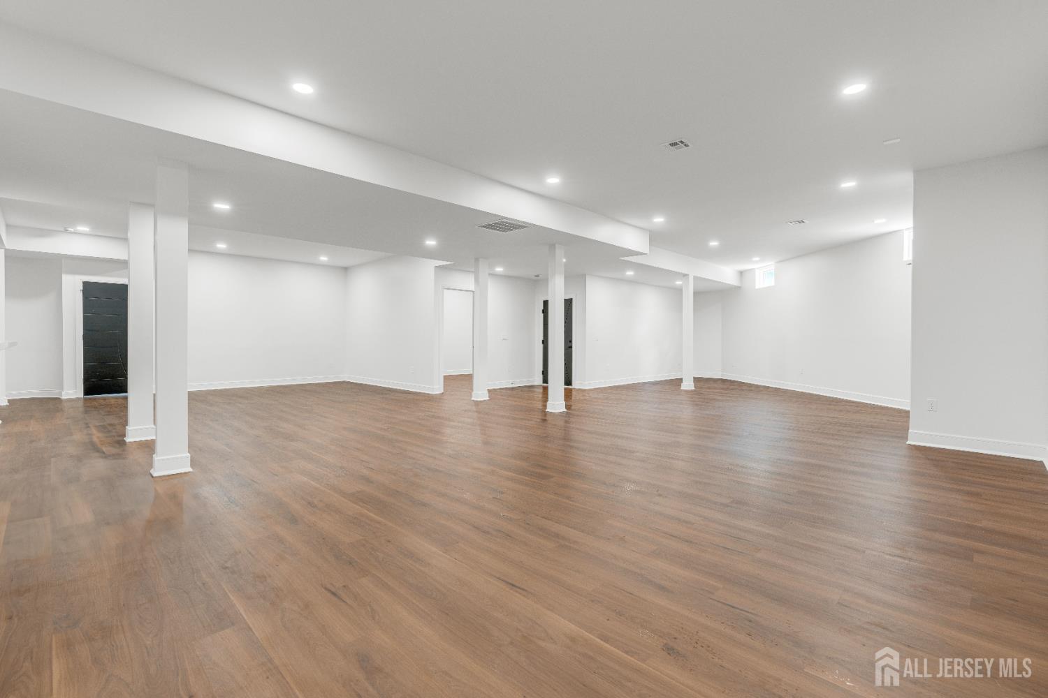28 Harding Avenue Edison, NJ 08820 - Photo 48 of 62