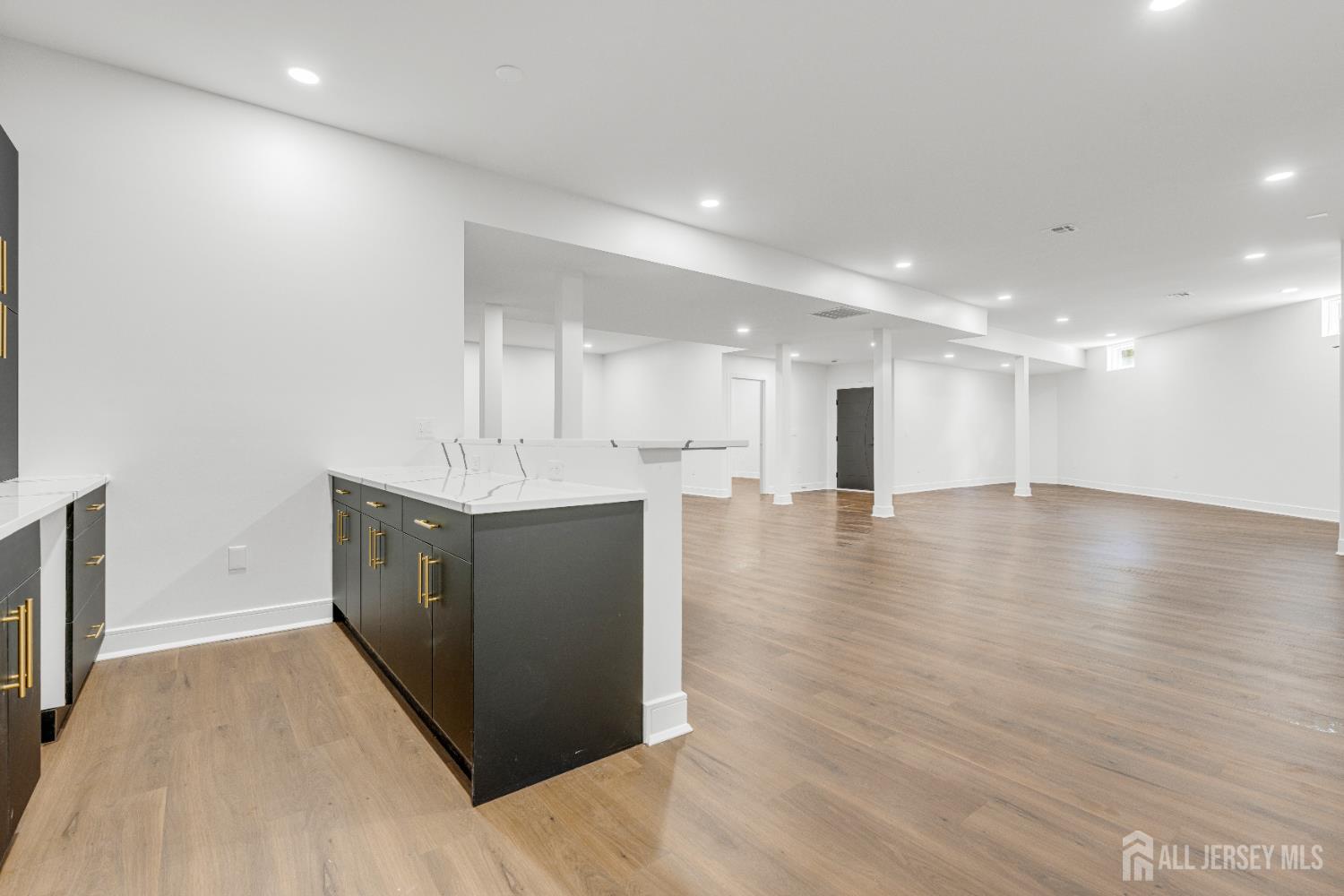 28 Harding Avenue Edison, NJ 08820 - Photo 51 of 62