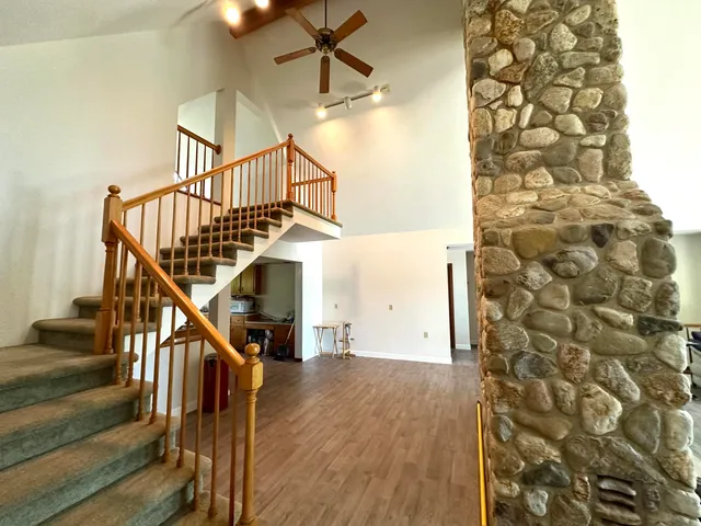 $799,900 | 28323 Northern Bluff Drive, Gobles, MI 49055