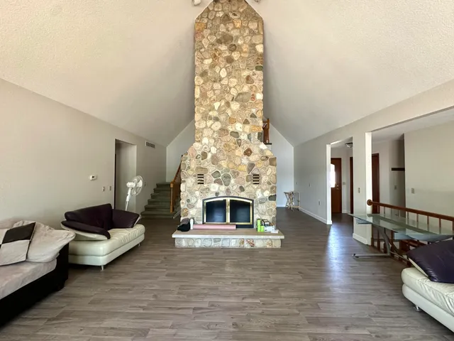 $799,900 | 28323 Northern Bluff Drive, Gobles, MI 49055