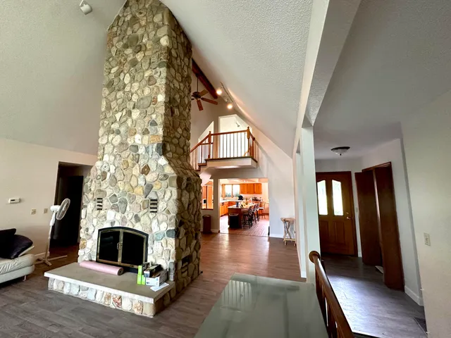 $799,900 | 28323 Northern Bluff Drive, Gobles, MI 49055