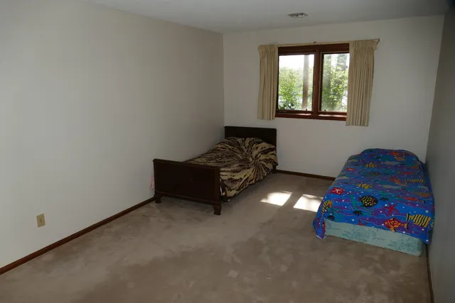 $799,900 | 28323 Northern Bluff Drive, Gobles, MI 49055