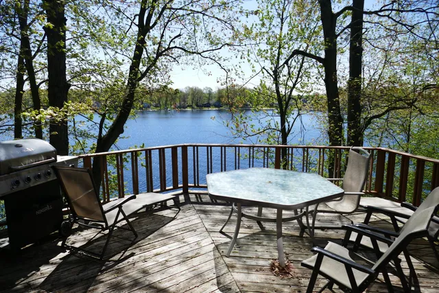 $799,900 | 28323 Northern Bluff Drive, Gobles, MI 49055