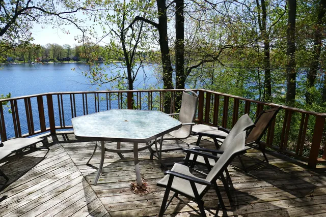 $799,900 | 28323 Northern Bluff Drive, Gobles, MI 49055