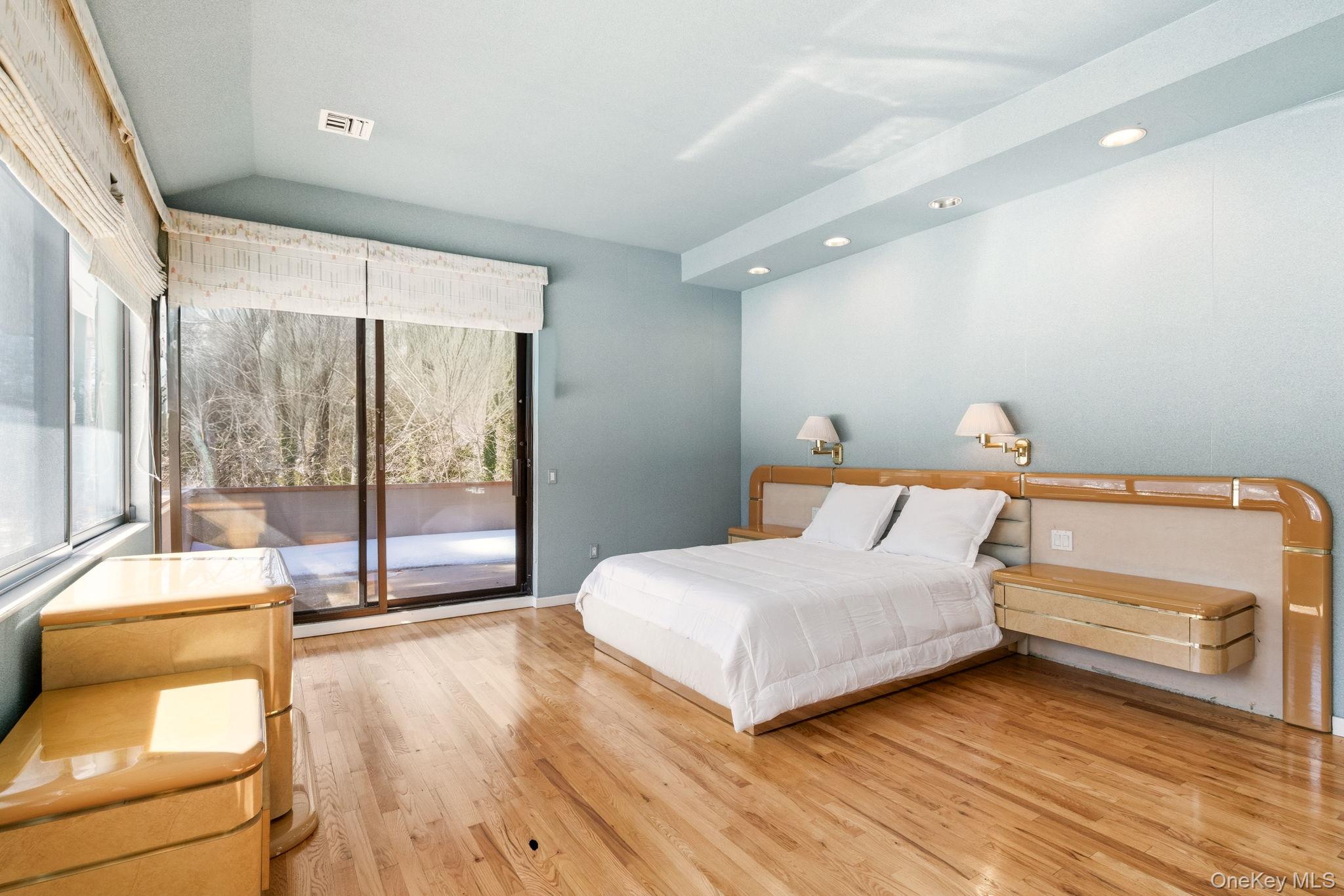 101 Wheatley Road Old Westbury, NY 11568 - Photo 30 of 49