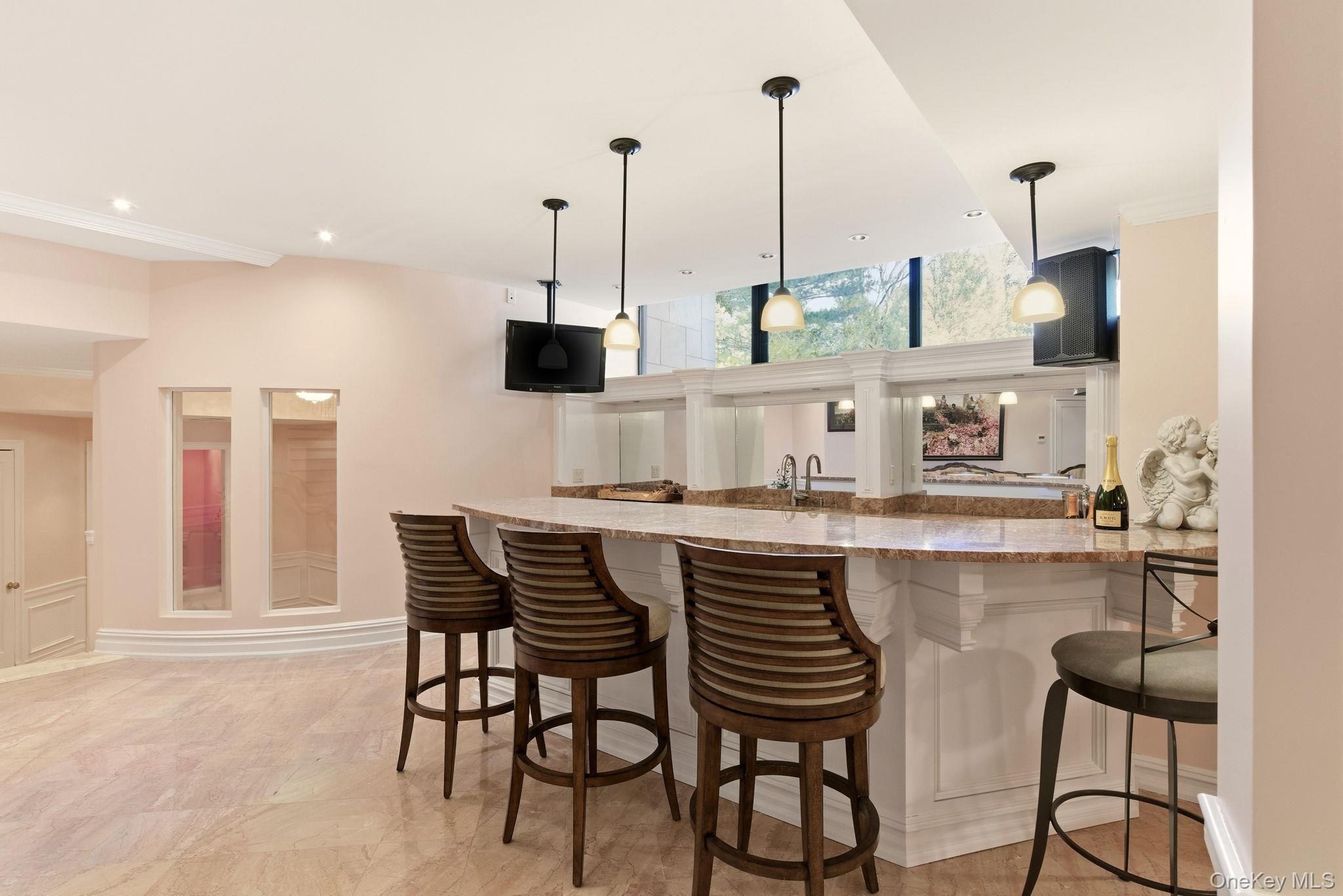 101 Wheatley Road Old Westbury, NY 11568 - Photo 34 of 49