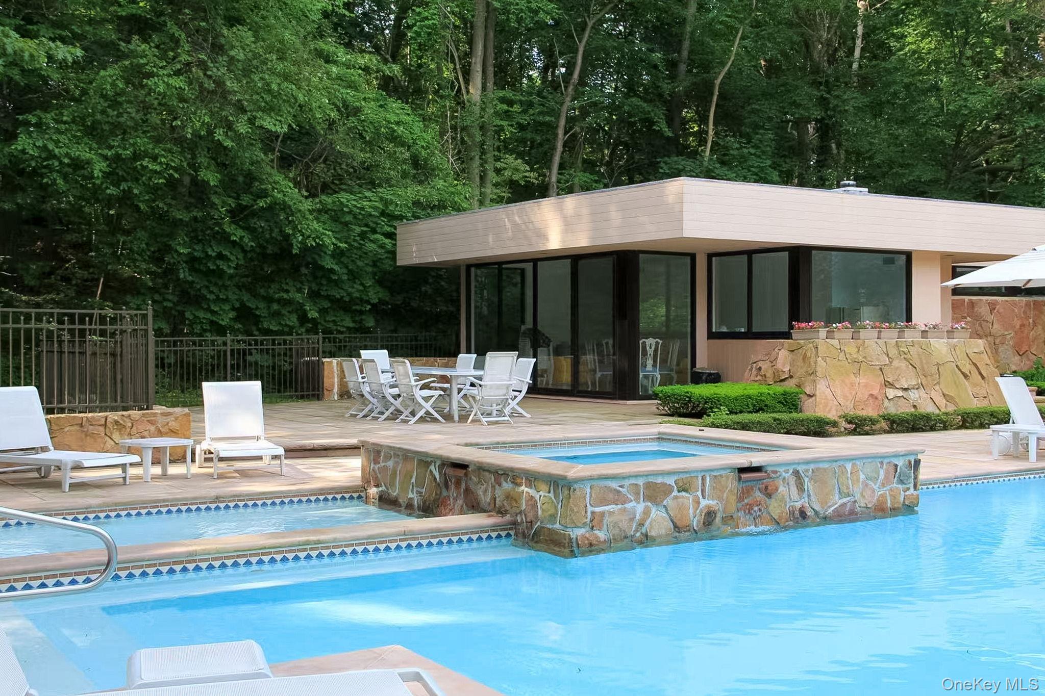 101 Wheatley Road Old Westbury, NY 11568 - Photo 46 of 49