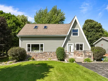 $560,000 | W6093 Mariner Hills Trail, La Grange, WI 53121