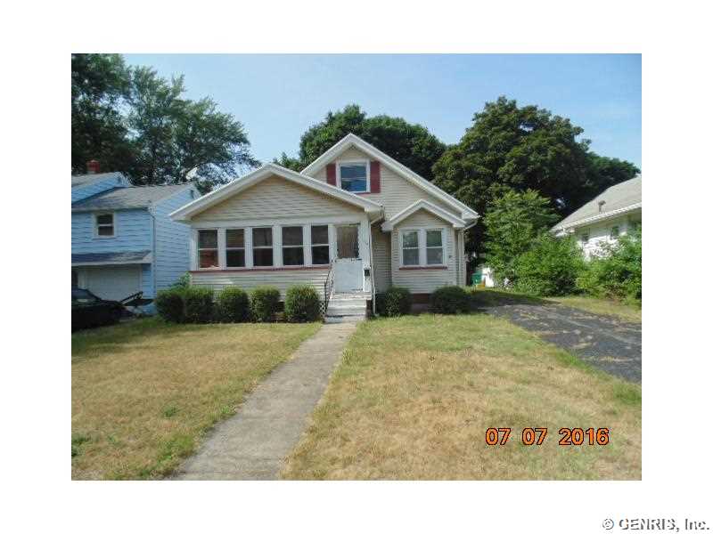 204 Brandon Road Irondequoit, NY 14622 - Photo 1 of 1 Exterior Front.