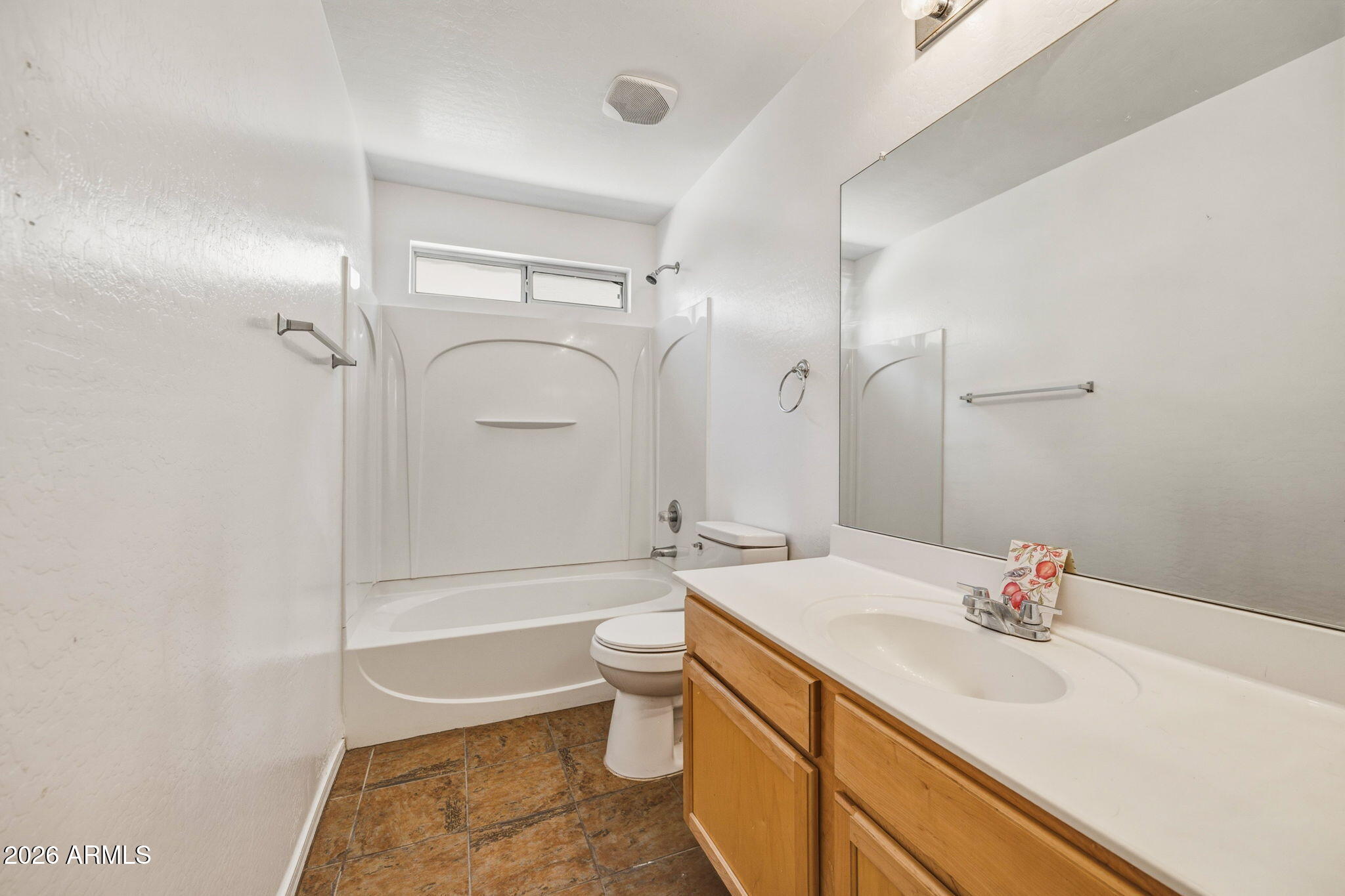 1649 West Harding Avenue Coolidge, AZ 85128 - Photo 14 of 28 Guest Bathroom