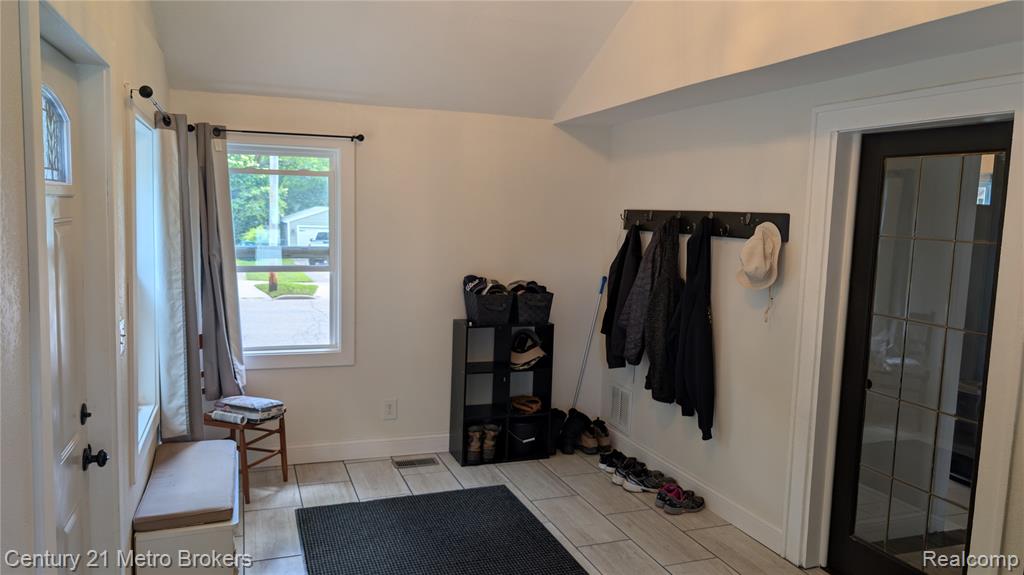 301 Mill Street Flushing, MI 48433 - Photo 13 of 33