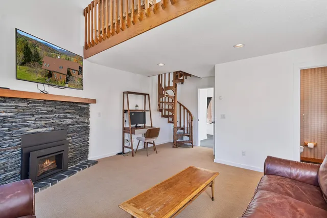 $975,000 | 48 Wildlife Road, Unit 53, Stowe, VT 05672