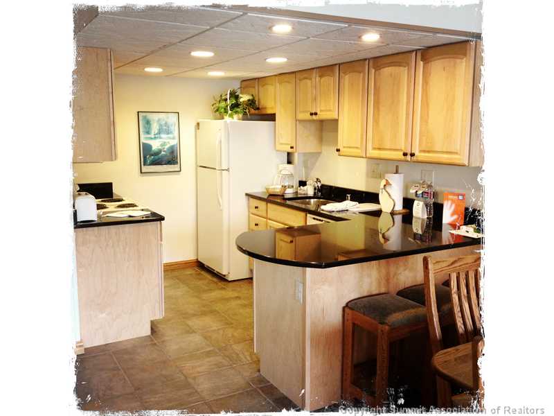 601 Village Road, Unit 101 Breckenridge, CO 80424 - Photo 4 of 12 Kitchen.