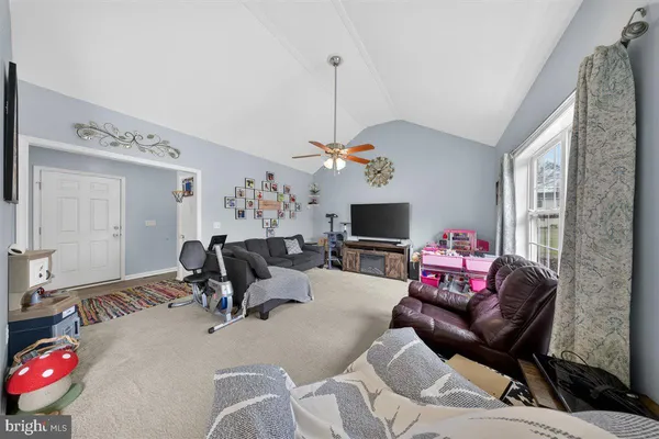$335,000 | 32998 Forest Knoll Drive, Laurel, DE 19956