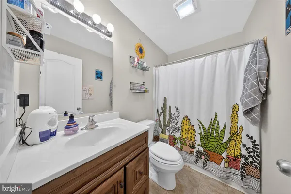 $335,000 | 32998 Forest Knoll Drive, Laurel, DE 19956